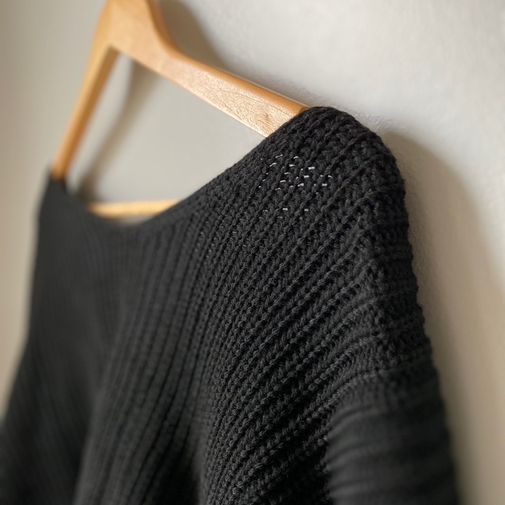 Twist Back Sweater - Picture 8 of 9